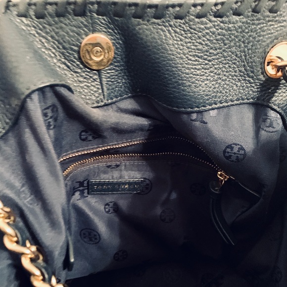 Tory Burch Thea Slouchy Leather Chain Tote - Picture 3 of 6